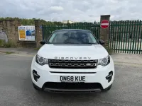 Used Land Rover Discovery 5 SE 2018 White SUV