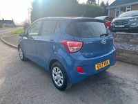 Used Hyundai i10 SE 87 HP (63 kW) 2017 Blue Hatchback