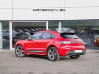 Used Porsche Macan 265 HP (194 kW) 2022 Red SUV