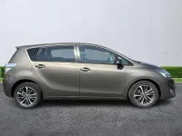 Used Toyota Verso Design 112 HP (82 kW) 2016 Brown MPV