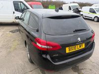 Begagnad Peugeot 308 SW 2018 Svart Kombi