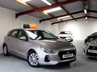 Used Hyundai i30 120 HP (88 kW) 2018 Beige Hatchback