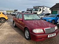 Begagnad Mercedes C250 Classic 1994 Röd Sedan