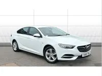 Used Vauxhall Insignia Design Edition 165 HP (121 kW) 2018 White Hatchback