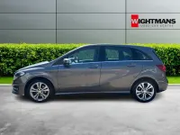 Usado Mercedes B200 Executive 2016 Cinzento Monovolume