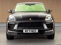 Used Porsche Macan 380 HP (279 kW) 2021 Jet black SUV