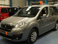 Used Peugeot Partner Tepee Active 98 HP (72 kW) 2018 Grey MPV