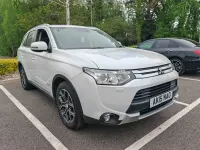 Usado Mitsubishi Outlander 150 HP (110 kW) 2015 Branco SUV
