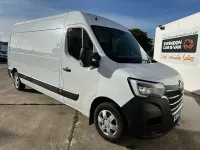 Begagnad Renault Master Business 135 HK (99 kW) 2023 Vit Minibuss