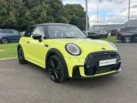 Used Mini Cooper Hatch 134 HP (98 kW) 2022 Yellow Hatchback