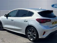 Używany Ford Focus ST-Line 125 KM (91 kW) 2023 Srebrny Hatchback