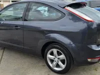 Begagnad Ford Focus Zetec 2008 Grå Halvkombi
