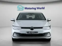 Używany VW Golf VIII S 150 KM (110 kW) 2022 Biały Hatchback