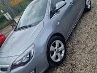Used Vauxhall Astra SRi 165 HP (121 kW) 2012 Silver Hatchback