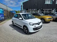 Second-hand Renault Twingo Play 70 CP (51 kW) 2017 Alb Hatchback