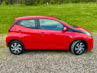 Used Toyota Aygo X-play 72 HP (52 kW) 2020 Red Hatchback