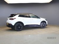 Used Vauxhall Grandland X SRi 130 HP (95 kW) 2022 White SUV