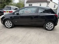 Used Vauxhall Corsa Design Edition 78 HP (57 kW) 2007 Black Hatchback