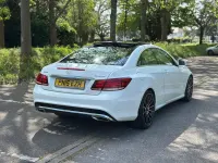 Begagnad Mercedes E220 AMG line 2015 Vit Sportkupé