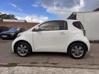 Used Toyota iQ 2010 White Hatchback