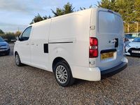 Used Vauxhall Vivaro S 100 HP (73 kW) 2023 White MPV