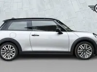 Used Mini Cooper Classic 114 kW (156 HP) 2025 Silver Hatchback