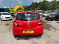 Used Vauxhall Corsa Design Edition 90 HP (66 kW) 2007 Red Hatchback