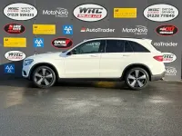 Usado Mercedes GLC250 Urban 211 HP (155 kW) 2018 Branco SUV