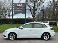 Used Audi A3 Sportback 110 HP (80 kW) 2015 White Hatchback