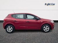 Used Dacia Sandero Essentiel 91 HP (66 kW) 2022 Red Hatchback