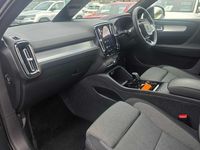 Begagnad Volvo XC40 Plus 2023 Svart SUV