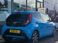 Gebraucht Toyota Aygo X-plore 71 PS (52 kW) 2018 Blau Kleinwagen