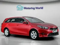 Käytetty Kia Ceed 160 HP (117 kW) 2023 Punainen Viistoperä