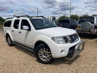 Used Nissan Navara 231 HP (169 kW) 2013 White Pickup
