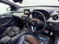 Begagnad Mercedes B180 109 HK (80 kW) 2014 Vit Minibuss