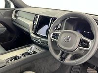 Usado Volvo XC60 Plus 247 HP (181 kW) 2023 Cinzento SUV