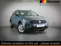 Usado VW T-Roc Life 150 HP (110 kW) 2022 Azul SUV