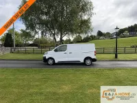 Used Vauxhall Vivaro 120 HP (88 kW) 2021 White MPV