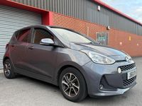 Usado Hyundai i10 Premium 83 HP (61 kW) 2017 Cinzento Citadino
