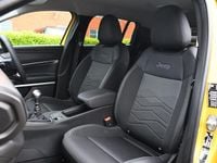 Used Jeep Avenger Summit 100 HP (73 kW) 2025 Yellow SUV