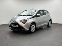 Used Toyota Aygo X-play 72 HP (52 kW) 2019 Silver Hatchback