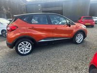 Used Renault Captur Dynamique 90 HP (66 kW) 2017 Orange/black SUV