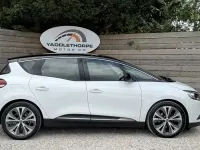 Used Renault Scénic Dynamique 110 HP (80 kW) 2017 White/black MPV