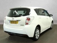 Usado Toyota Verso 132 HP (97 kW) 2016 Branco Monovolume