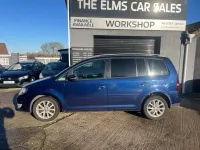 Usado VW Touran Match 105 HP (77 kW) 2010 Azul Monovolume
