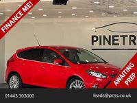 Gebraucht Ford Focus Zetec 115 PS (84 kW) 2014 Rot Kleinwagen