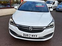 Used Vauxhall Astra SRi 150 HP (110 kW) 2017 White Hatchback