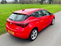 Used Vauxhall Astra SRi 105 HP (77 kW) 2016 Red Hatchback