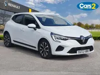 Used Renault Clio Iconic 140 HP (102 kW) 2022 White Hatchback