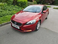 Begagnad Volvo V40 SE 115 HK (84 kW) 2015 Röd Halvkombi